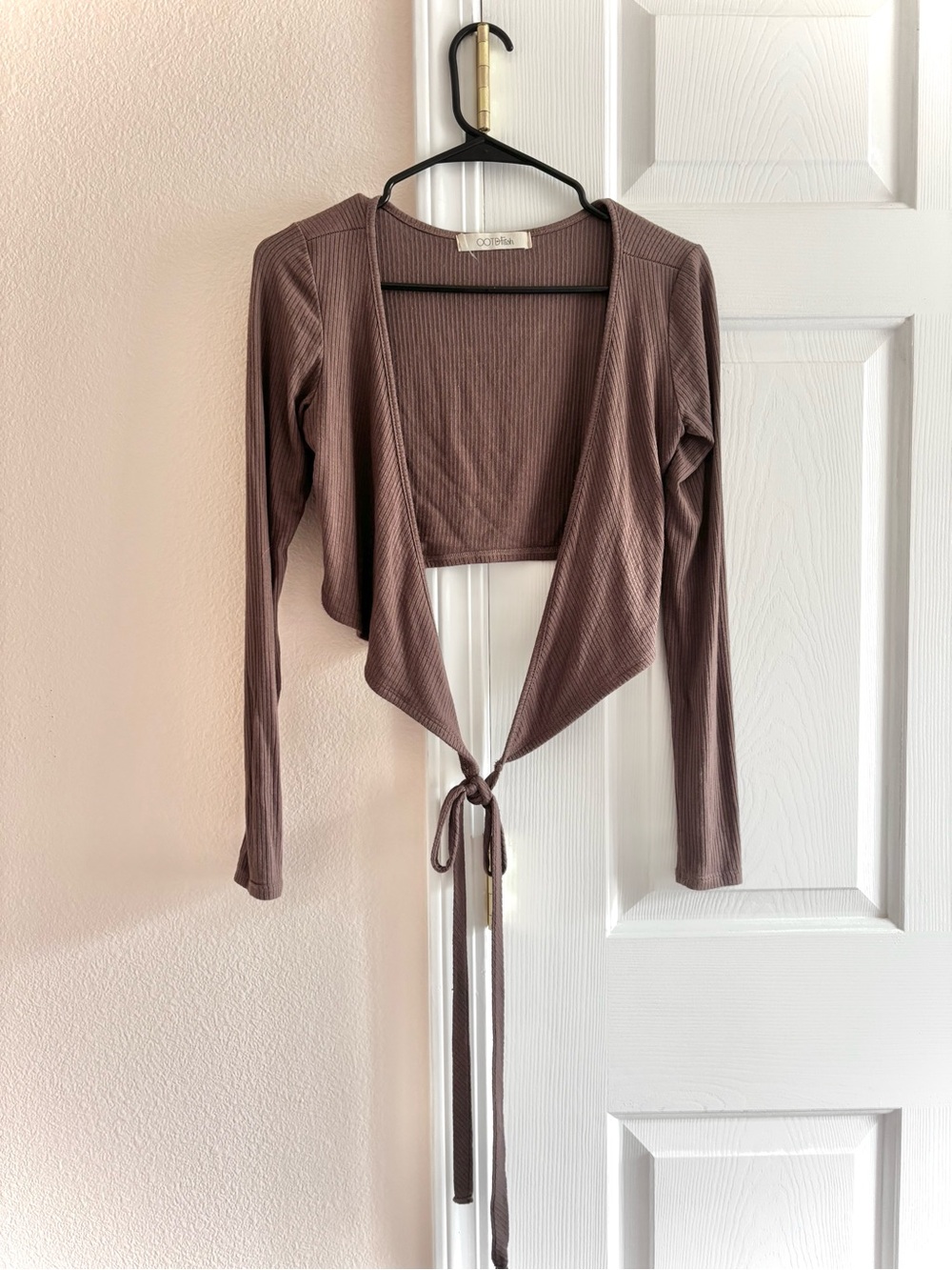 OOTDFASH Brown Ribbed Tie-Front Long-Sleeve Minimalist Crop Top S